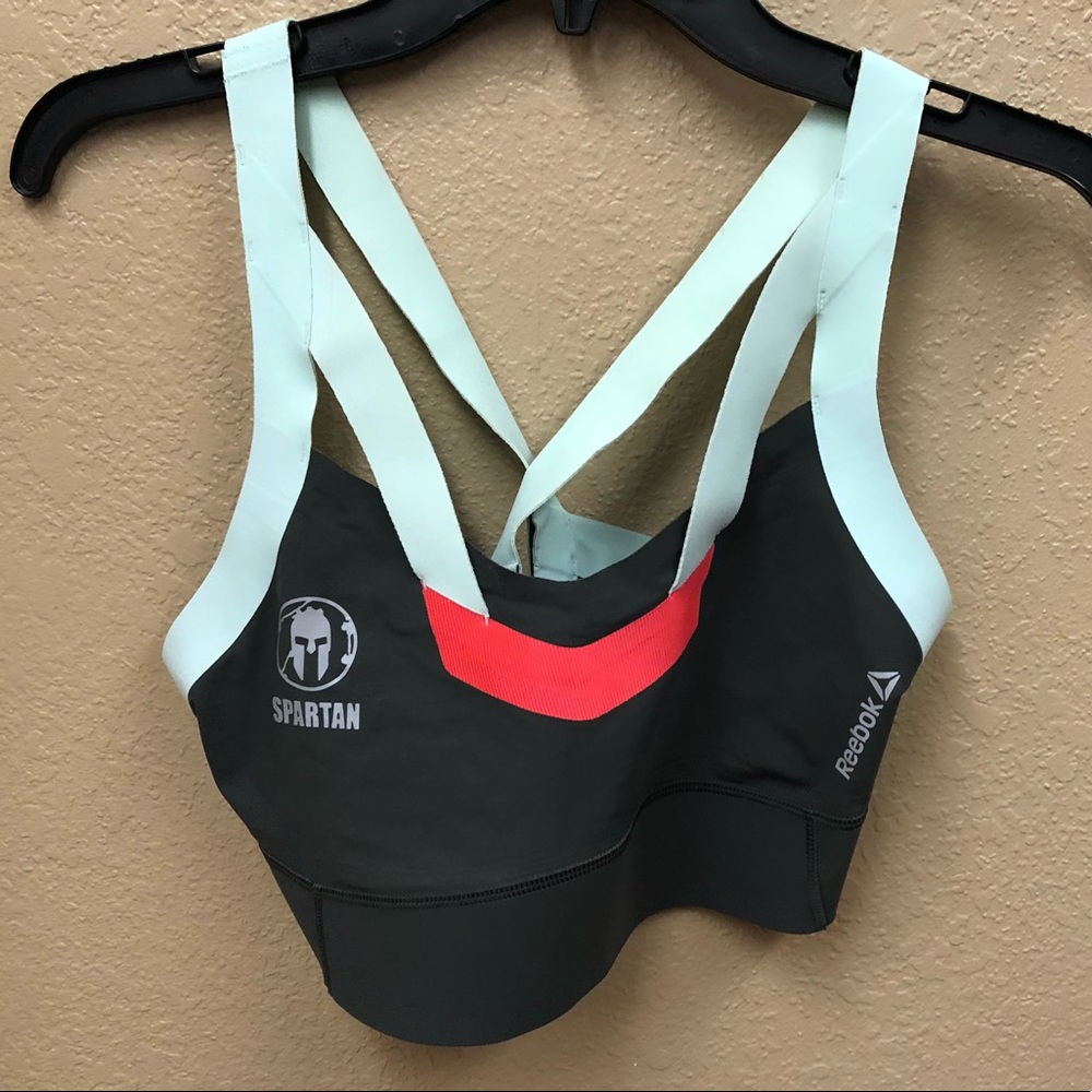 Size M sports bra